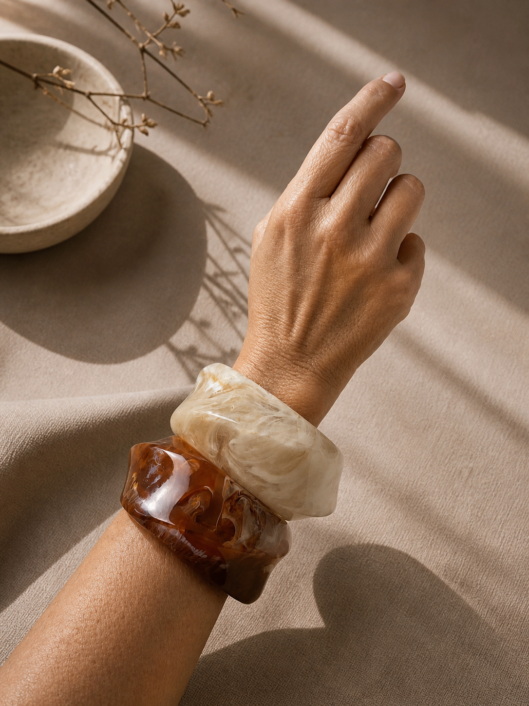 BRACELET