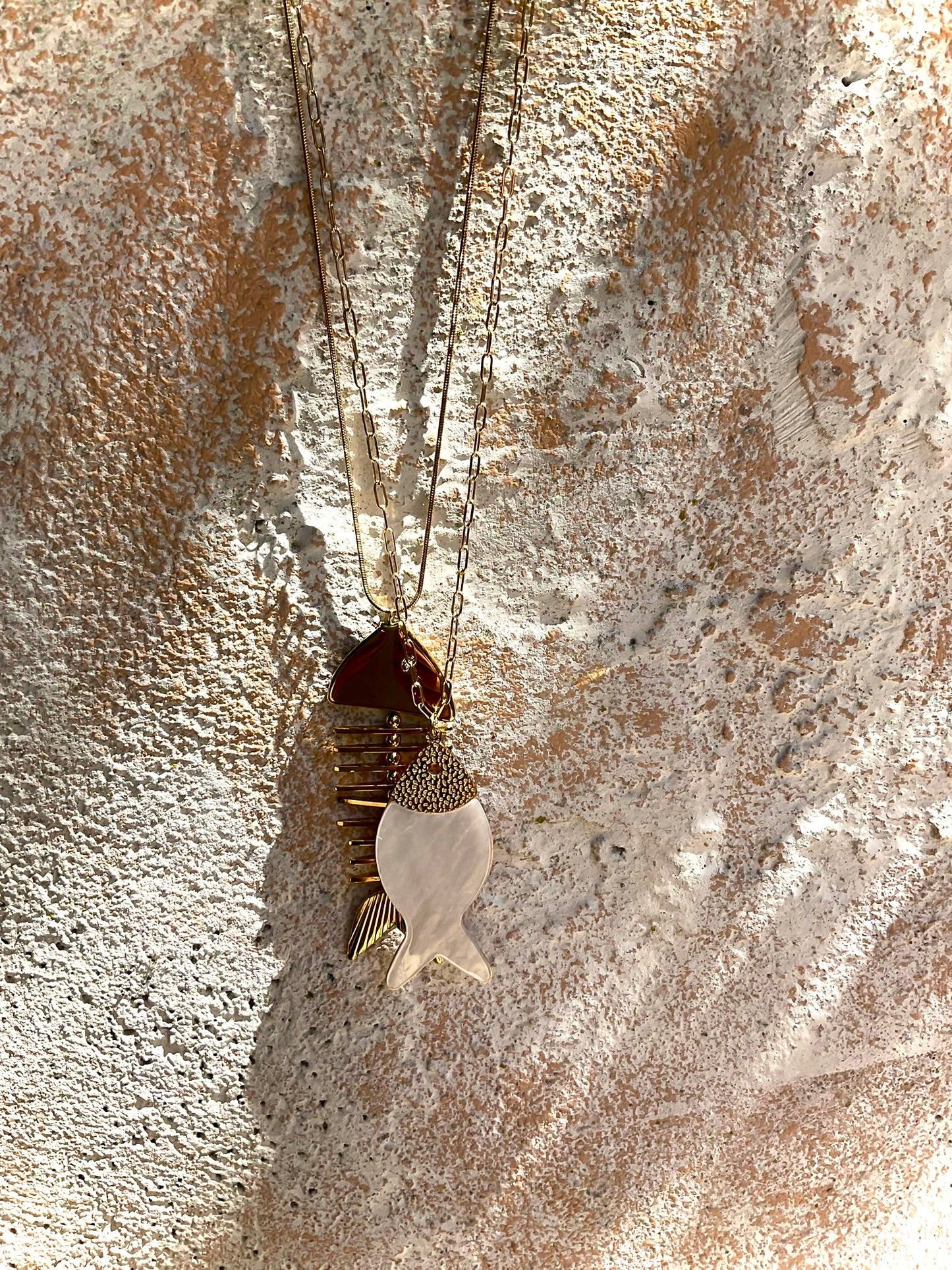 COLLIER POISSON NACRÉ